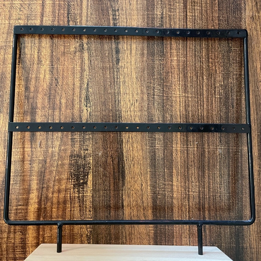 Black Metal earring holder (3)
